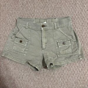 old navy light khaki green cargo mini shorts
